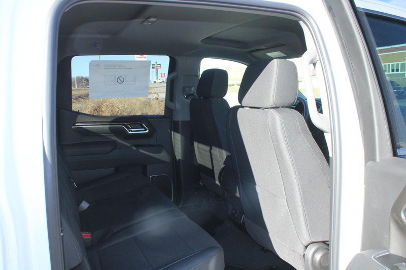 New 2026 GMC Sierra 1500 SLE w/ Preferred Package AWD/4WD image 5