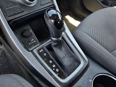 Used 2016 Hyundai Elantra SE image 17