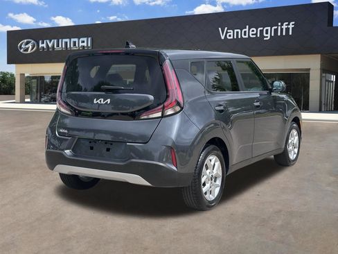 Used 2025 Kia Soul LX image 10