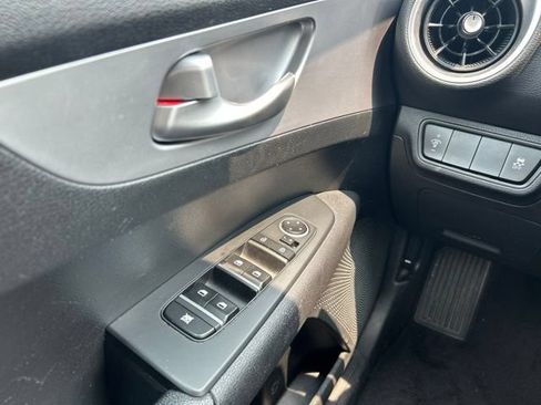 Certified 2023 Kia Forte LXS FWD image 33