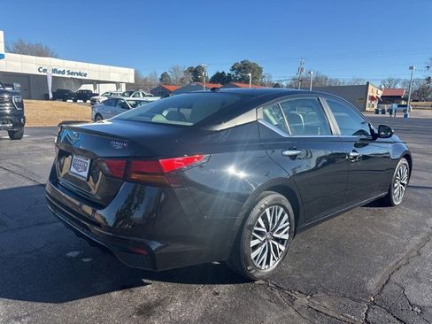 Used 2025 Nissan Altima 2.5 SV image 6