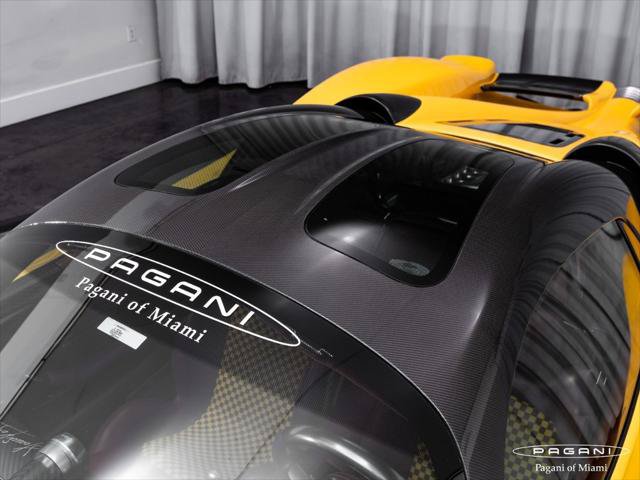 Used 2024 Pagani Utopia RWD image 17