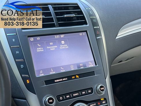 Used 2020 Lincoln MKZ w/ Convenience Package FWD image 43
