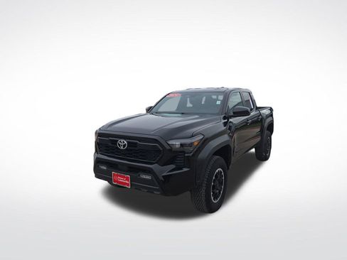 Used 2024 Toyota Tacoma TRD Off-Road AWD/4WD image 1