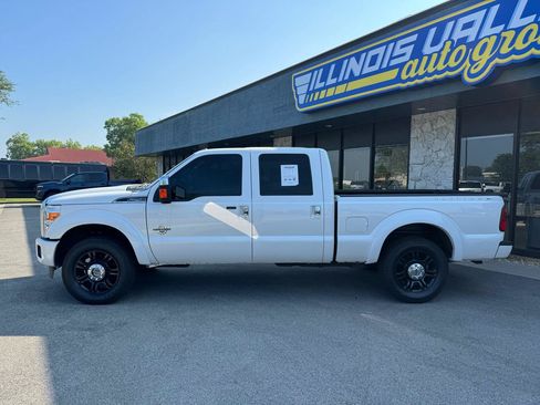 Used 2016 Ford F250 Platinum AWD/4WD image 2