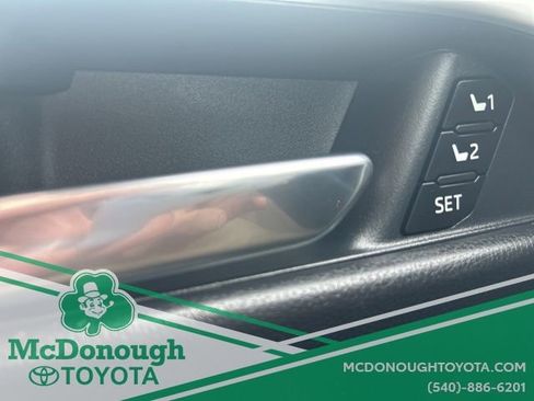 Used 2020 Toyota RAV4 XLE Premium image 15