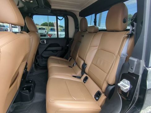 Used 2021 Jeep Gladiator Overland w/ Popular Equipment Package AWD/4WD image 15
