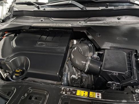 Used 2022 Land Rover Discovery Sport SE R-Dynamic image 27