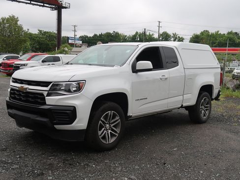 Used 2022 Chevrolet Colorado W/T w/ Custom Special Edition RWD image 5