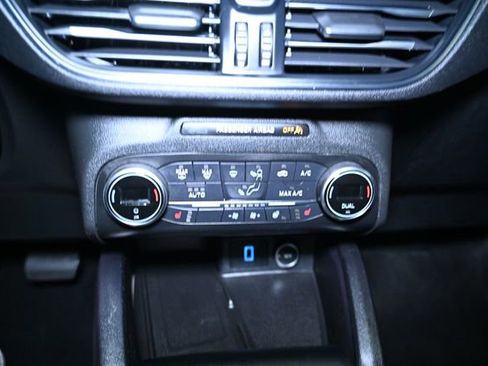 Used 2020 Ford Escape Titanium w/ Titanium Premium Package 2.0 image 31