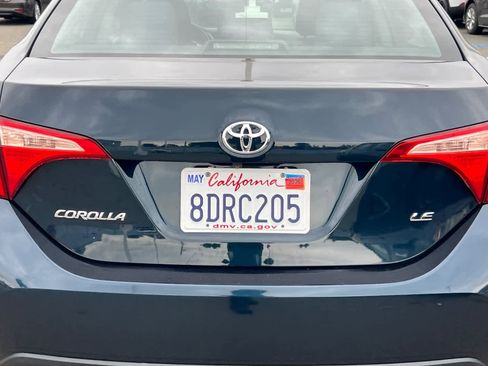 Used 2018 Toyota Corolla LE FWD image 19