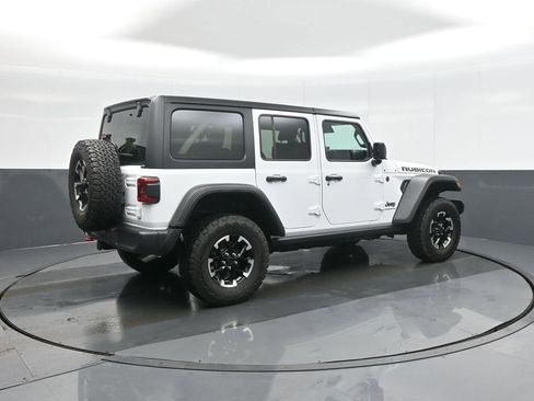 Used 2024 Jeep Wrangler Unlimited Rubicon w/ Convenience Group image 7
