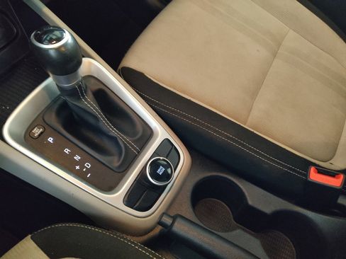 Used 2020 Hyundai Venue SEL w/ Convenience Package FWD image 26
