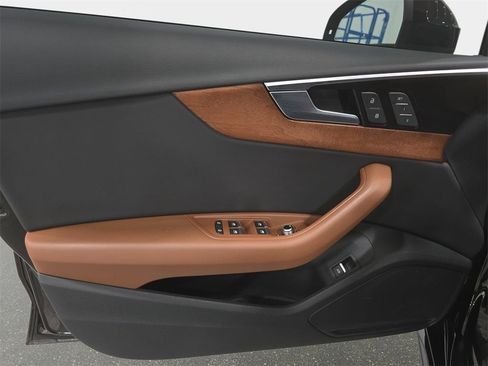 Used 2023 Audi A4 2.0T Premium w/ Convenience Package image 23