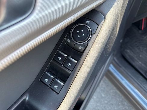 Used 2025 Ford Explorer Active w/ Active Comfort Package AWD/4WD image 28