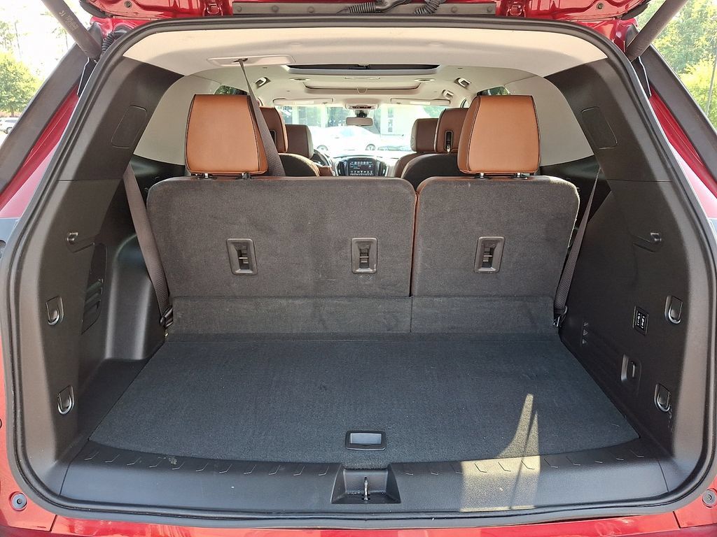 Used 2018 Chevrolet Traverse High Country AWD/4WD image 28