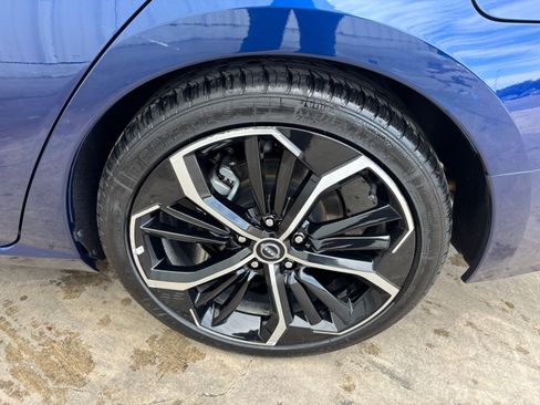 Used 2024 Nissan Altima 2.5 SR image 10