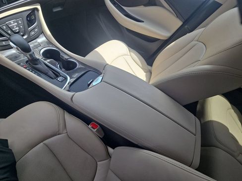 Used 2020 Buick Envision Essence FWD image 30