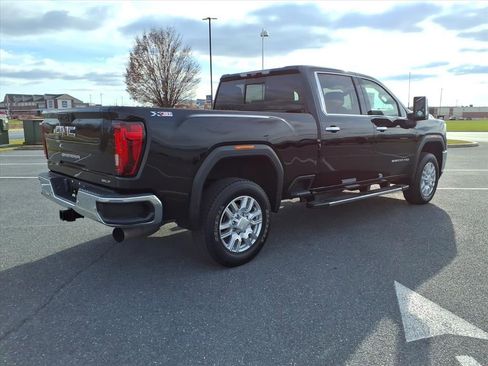 Used 2020 GMC Sierra 2500 SLT w/ SLT Premium Plus Package image 4