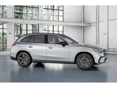 Used 2025 Mercedes-Benz GLC 300 image 14