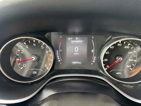 Used 2018 Jeep Compass Latitude w/ Safe & Security Group image 13