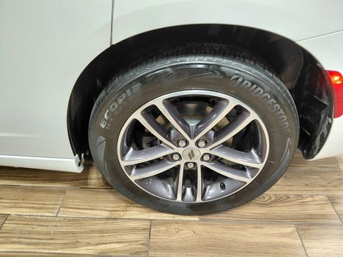 Certified 2019 Dodge Charger SXT w/ Cold Weather Package image 23