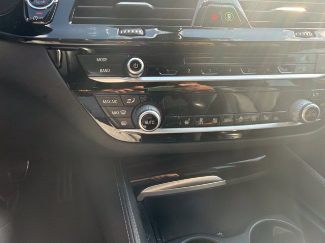 Used 2018 BMW 540i xDrive w/ M Sport Package AWD/4WD image 53