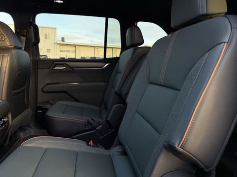 New 2026 GMC Acadia AT4 w/ Luxury Package image 13