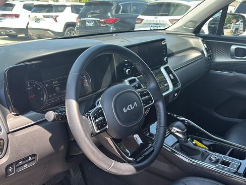 Used 2022 Kia Sorento SX FWD image 11