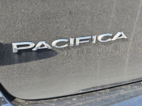 New 2026 Chrysler Pacifica Select image 26