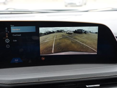 Certified 2025 Cadillac XT4 Premium Luxury image 13