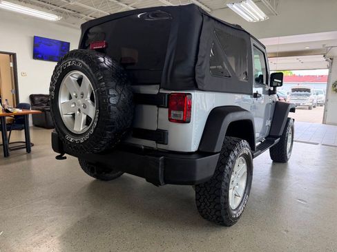 Used 2014 Jeep Wrangler Sport AWD/4WD image 8