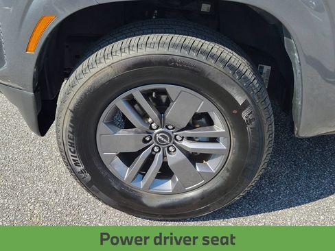 Used 2025 Nissan Frontier SV AWD/4WD image 12