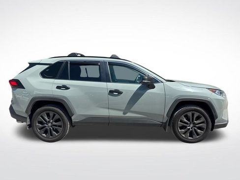 Used 2021 Toyota RAV4 XLE Premium AWD/4WD image 6