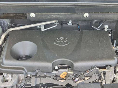 Used 2019 Toyota RAV4 XLE Premium w/ Cold Weather Package FWD image 22