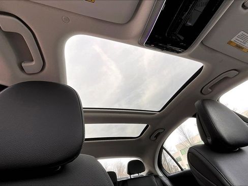 Certified 2023 Mercedes-Benz C 300 4MATIC Sedan image 17