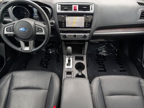 Used 2017 Subaru Outback 2.5i Limited AWD/4WD image 10