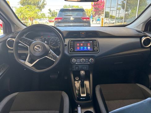 Used 2025 Nissan Versa SV FWD image 32