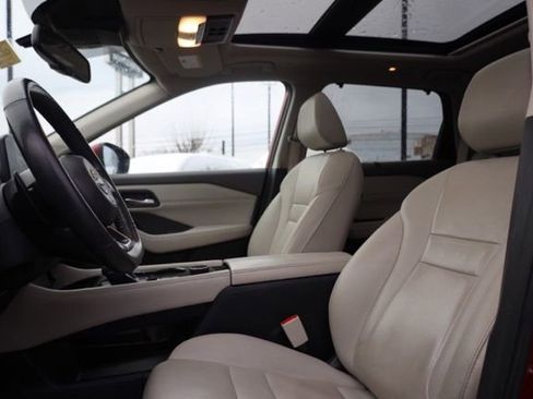 Used 2023 Nissan Rogue SV image 15