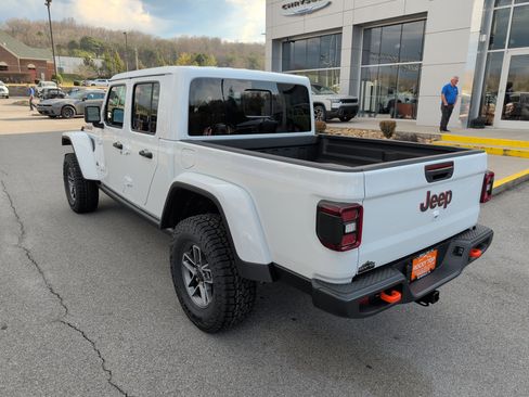New 2026 Jeep Gladiator Mojave AWD/4WD image 8