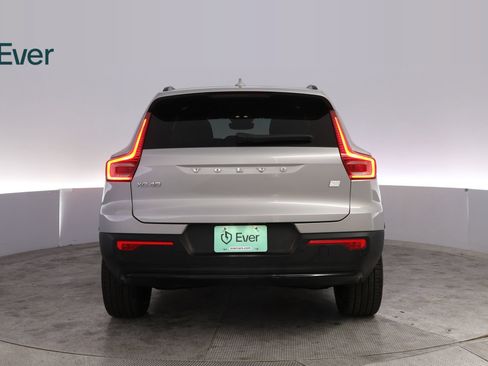 Used 2023 Volvo XC40 Recharge Ultimate AWD/4WD image 15