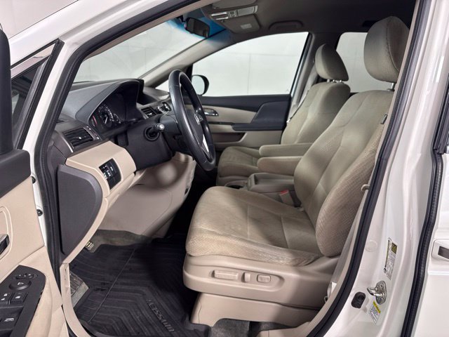 Used 2016 Honda Odyssey SE image 11