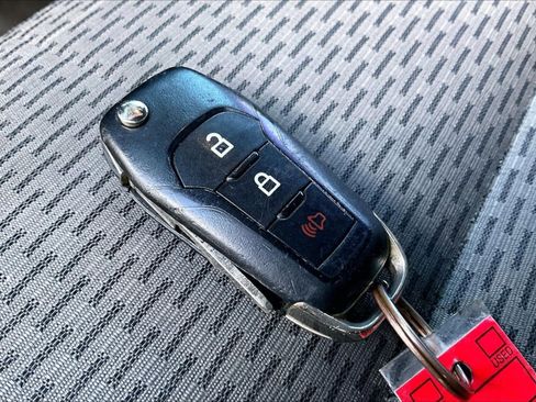 Used 2018 Ford F150 XLT image 11