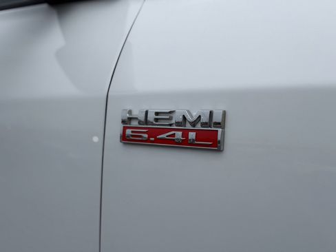 Used 2020 RAM 2500 Tradesman w/ Chrome Appearance Group image 15