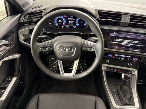 Used 2025 Audi Q3 2.0T Premium w/ Convenience Package AWD/4WD image 13