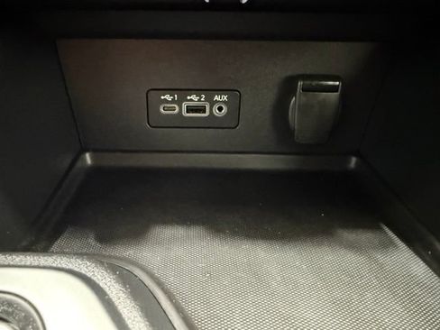 Used 2023 Nissan Sentra SV FWD image 35