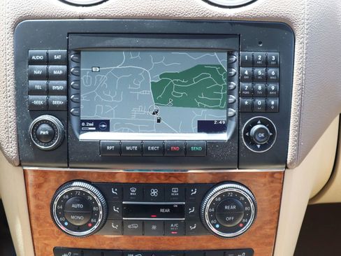 Used 2008 Mercedes-Benz GL 320 CDI 4MATIC image 28