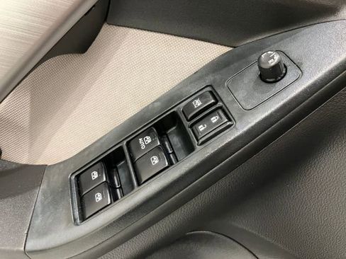 Used 2016 Subaru Forester 2.5i Premium w/ Popular Package #1 AWD/4WD image 23