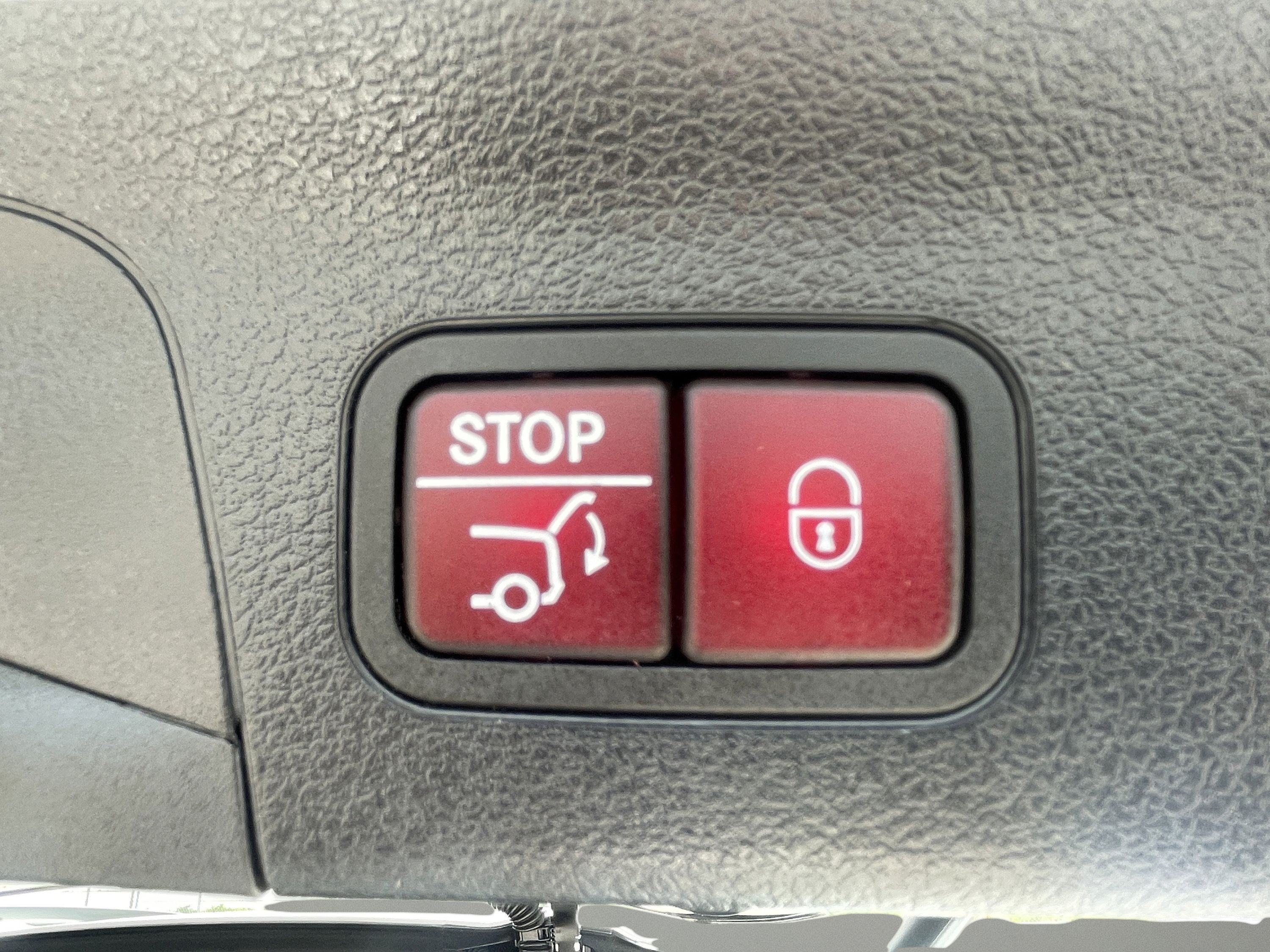 Used 2023 Mercedes-Benz GLS 580 4MATIC image 41