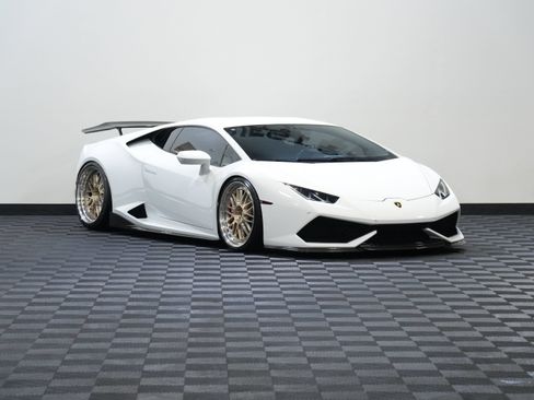 Used 2018 Lamborghini Huracan LP 610-4 AWD/4WD image 5